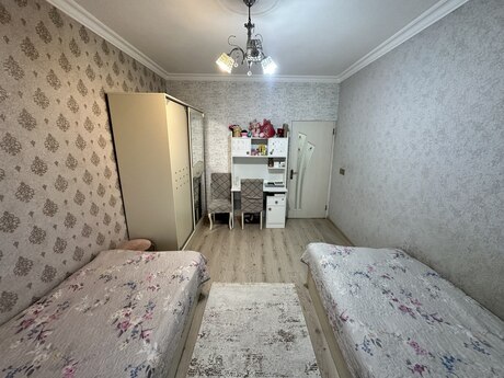 3 otaqlı köhnə tikili - Yeni Günəşli q. - 70 m²