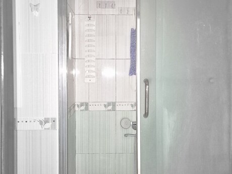 2 otaqlı köhnə tikili - Azadlıq Prospekti m. - 65 m²
