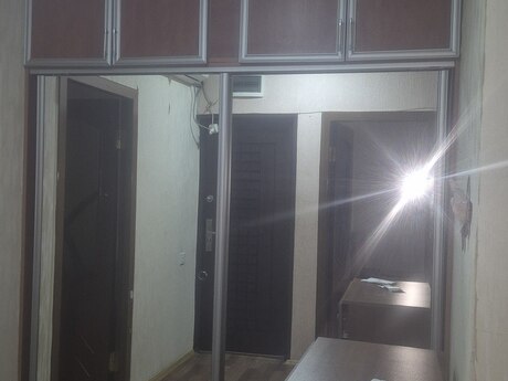 2 otaqlı köhnə tikili - Azadlıq Prospekti m. - 65 m²