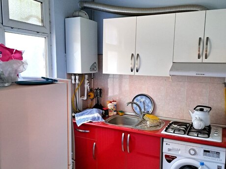 1 otaqlı köhnə tikili - Memar Əcəmi m. - 30 m²