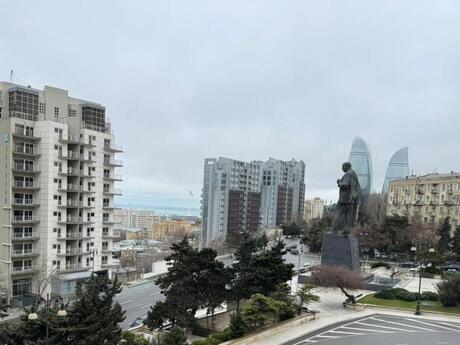 2 otaqlı köhnə tikili - İçəri Şəhər m. - 60 m²