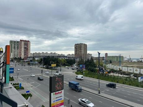 4 otaqlı yeni tikili - Xətai r. - 200 m²