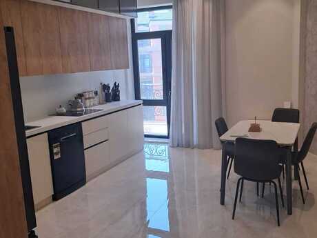 3 otaqlı yeni tikili - Ağ şəhər q. - 150 m²