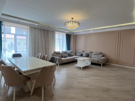 4 otaqlı yeni tikili - Nizami m. - 210 m²