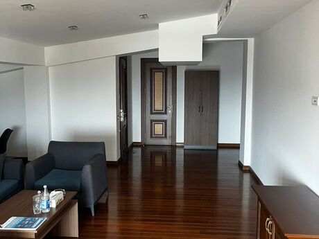 3-комн. офис - Насиминский  р. - 260 м²