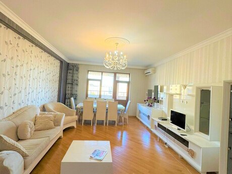 4 otaqlı yeni tikili - Nəsimi r. - 175 m²