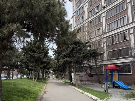 2 otaqlı köhnə tikili - 8-ci mikrorayon q. - 45 m²