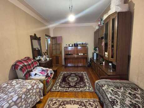3-комн. вторичка - пос. 8-й мкр - 65 м²
