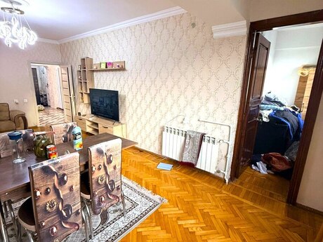 3 otaqlı köhnə tikili - Gənclik m. - 70 m²