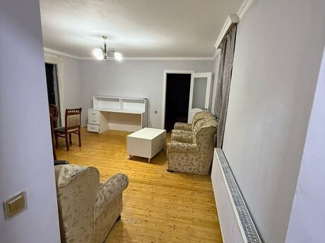 2 otaqlı həyət evi/bağ evi - Badamdar q. - 60 m²