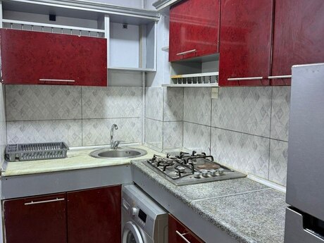 2 otaqlı həyət evi/bağ evi - Badamdar q. - 60 m²