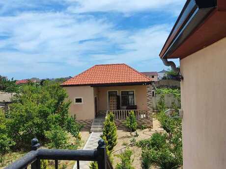3 otaqlı həyət evi/bağ evi - Novxanı q. - 80 m²