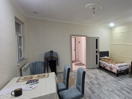 2 otaqlı həyət evi/bağ evi - Elmlər Akademiyası m. - 50 m²