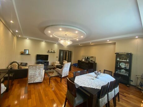 4 otaqlı yeni tikili - Nəsimi r. - 210 m²
