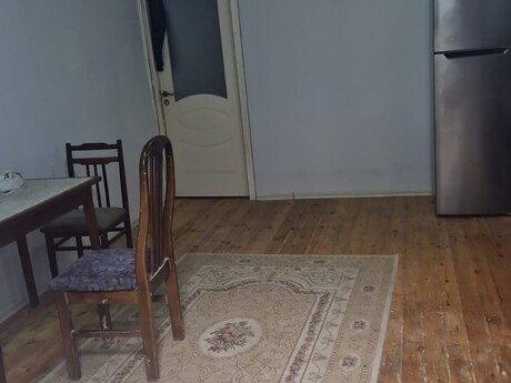 2 otaqlı həyət evi/bağ evi - Badamdar q. - 85 m²