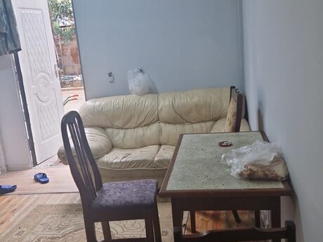 2 otaqlı həyət evi/bağ evi - Badamdar q. - 85 m²