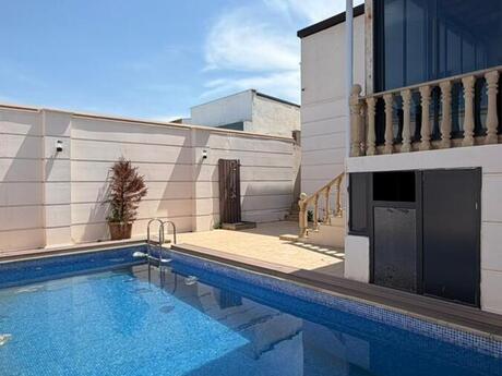 4 otaqlı həyət evi/bağ evi - Mərdəkan q. - 160 m²