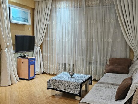 3 otaqlı yeni tikili - 8 Noyabr m. - 115 m²