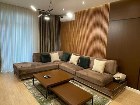 2-комн. новостройка - м. 8 ноября - 98 м²