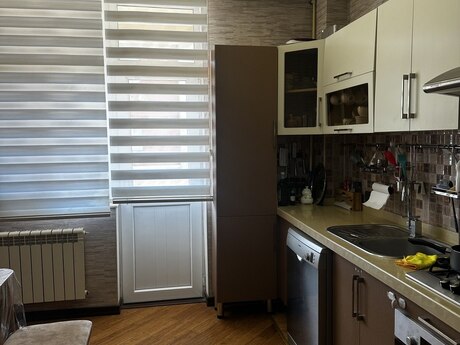 2 otaqlı köhnə tikili - Neftçilər m. - 82 m²