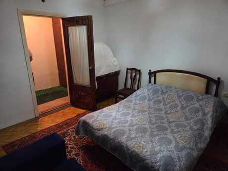 2 otaqlı köhnə tikili - Bakıxanov q. - 58 m²