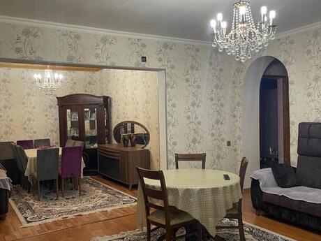 4 otaqlı həyət evi/bağ evi - İnşaatçılar m. - 161 m²
