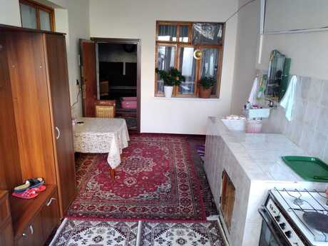 4 otaqlı həyət evi/bağ evi - İnşaatçılar m. - 161 m²
