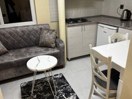 2 otaqlı köhnə tikili - Sahil m. - 30 m²