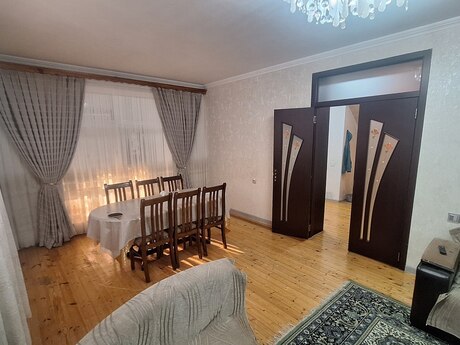 6 otaqlı həyət evi/bağ evi - Ramana q. - 240 m²