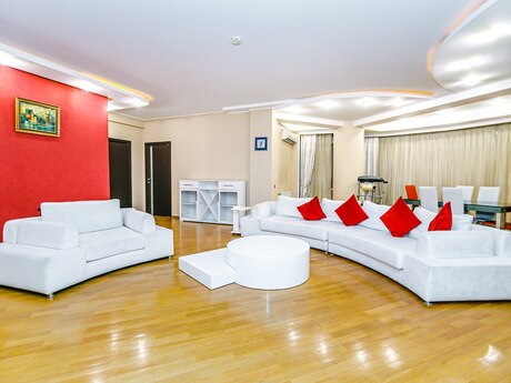 4 otaqlı yeni tikili - 28 May m. - 200 m²
