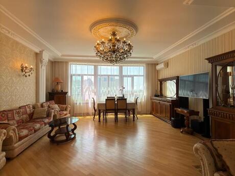 Elan №6126574 - Bakı, Şah İsmayıl Xətai m., 3 otaqlı, 140 m², 10/17 mərtəbə