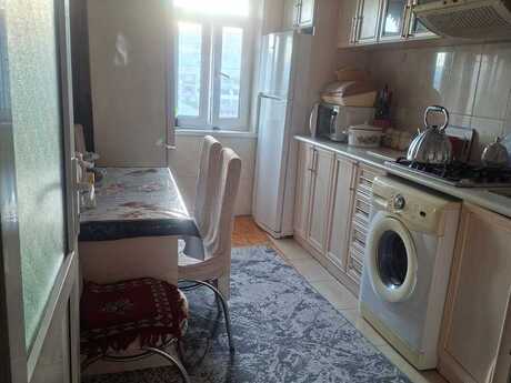 4 otaqlı köhnə tikili - Gəncə - 81 m²