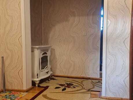 4 otaqlı köhnə tikili - Gəncə - 81 m²