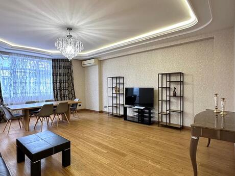 4 otaqlı yeni tikili - Nizami m. - 185 m²