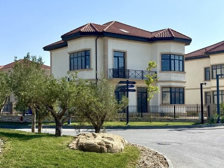 6 otaqlı həyət evi/bağ evi - Nardaran q. - 390 m²