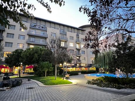 5 otaqlı yeni tikili - Ağ şəhər q. - 202 m²
