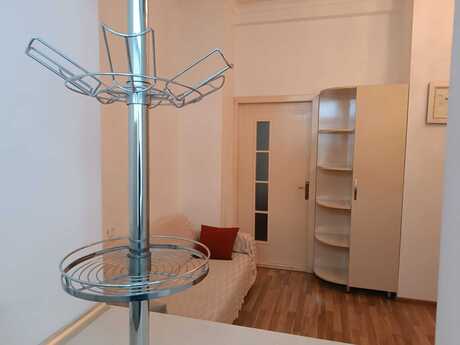 3 otaqlı köhnə tikili - İçəri Şəhər m. - 53 m²