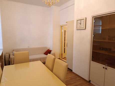 3 otaqlı köhnə tikili - İçəri Şəhər m. - 53 m²