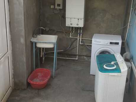 2 otaqlı həyət evi/bağ evi - Xətai r. - 65 m²