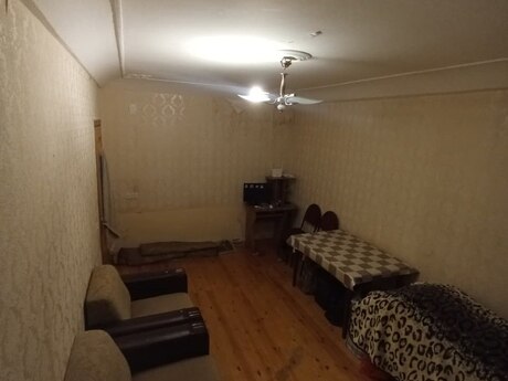 1 otaqlı köhnə tikili - Neftçilər m. - 30 m²