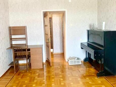 3 otaqlı köhnə tikili - Neftçilər m. - 57 m²