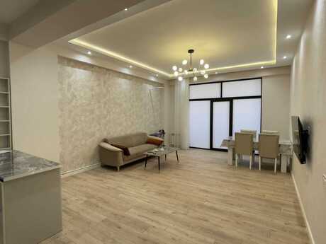2-комн. новостройка - м. 28 мая - 83 м²