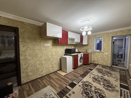 2 otaqlı həyət evi/bağ evi - Zabrat q. - 55 m²