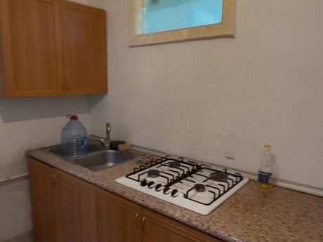 1 otaqlı köhnə tikili - 4-cü mikrorayon q. - 32 m²