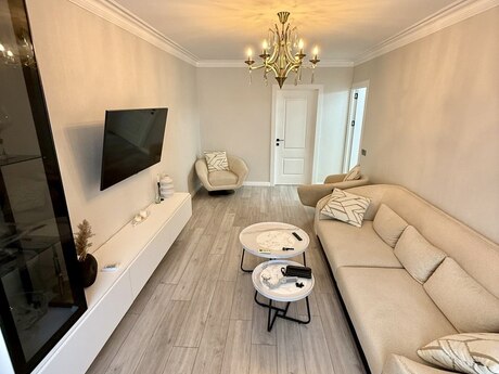 2 otaqlı köhnə tikili - Neftçilər m. - 55 m²