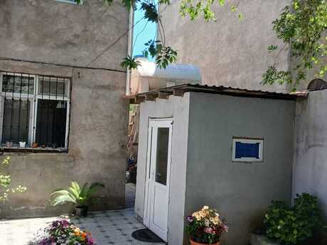 5 otaqlı həyət evi/bağ evi - Köhnə Günəşli q. - 200 m²