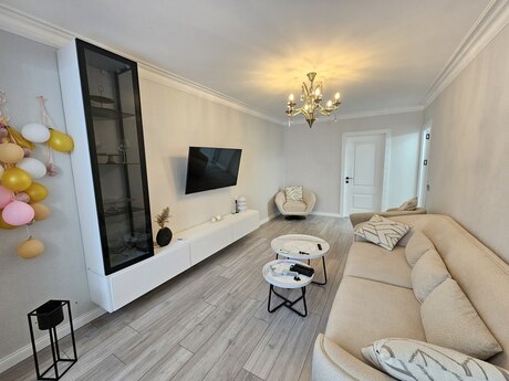 2 otaqlı köhnə tikili - Neftçilər m. - 55 m²