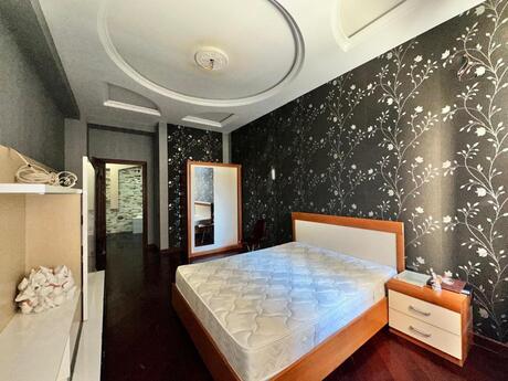 4 otaqlı yeni tikili - 28 May m. - 205 m²