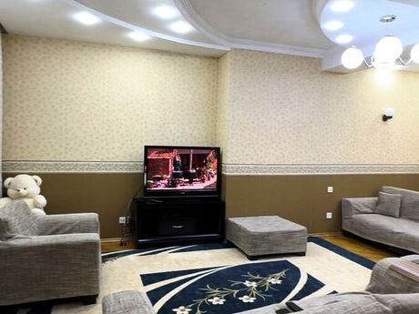 4 otaqlı yeni tikili - 9-cu mikrorayon q. - 170 m²