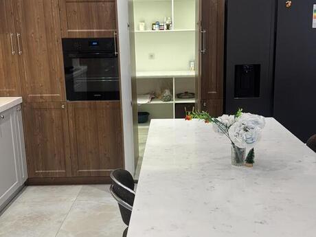4 otaqlı yeni tikili - Şah İsmayıl Xətai m. - 153 m²
